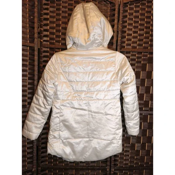 The North Face Kids White Puffer Jacket - Picture 6 of 11